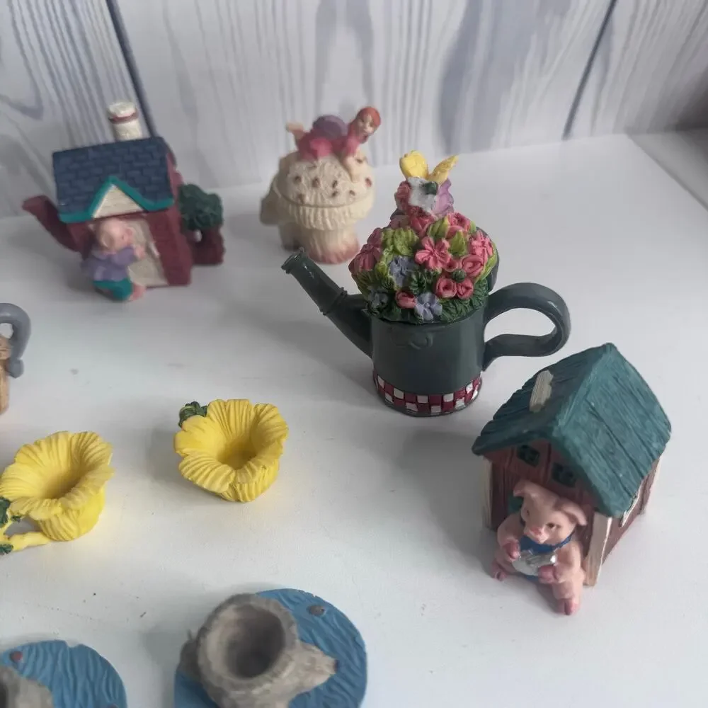 Vintage Ceramic Resin Miniature Figures Teapots Lot of 15 Pieces Trinkets